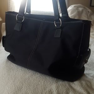 Nine West purse. Excellent condition. Gently worn